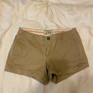khaki shorts